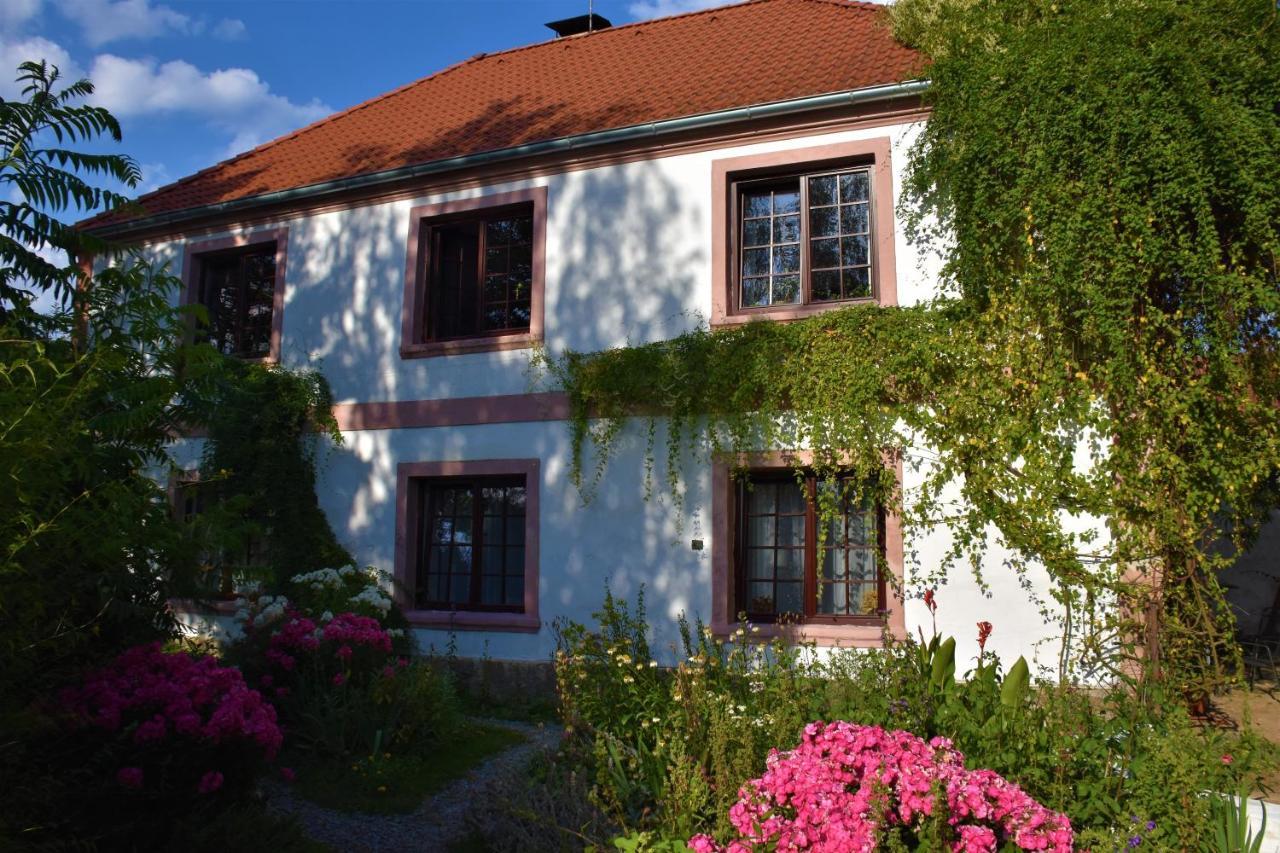 Ubytovani Pod Jilmem Zumberk Buitenkant foto