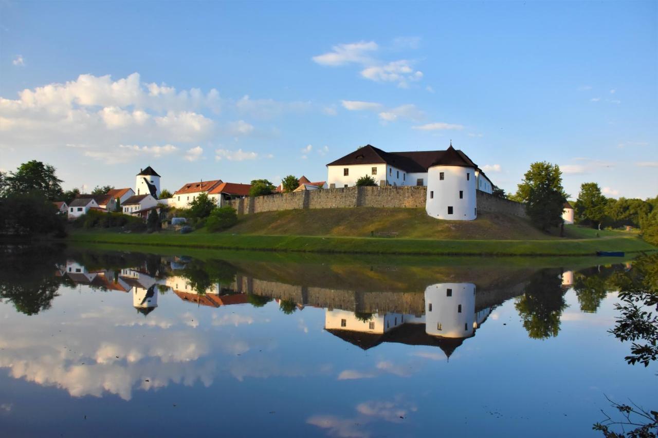Ubytovani Pod Jilmem Zumberk Buitenkant foto